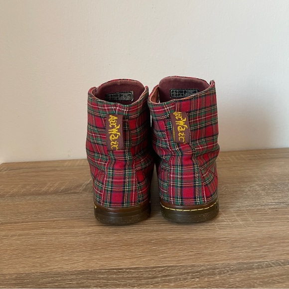 Doc Marten Hackney plaid boots canvas sz 6 woman’s - Picture 5 of 7
